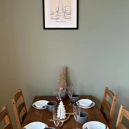 Apartament Center *
